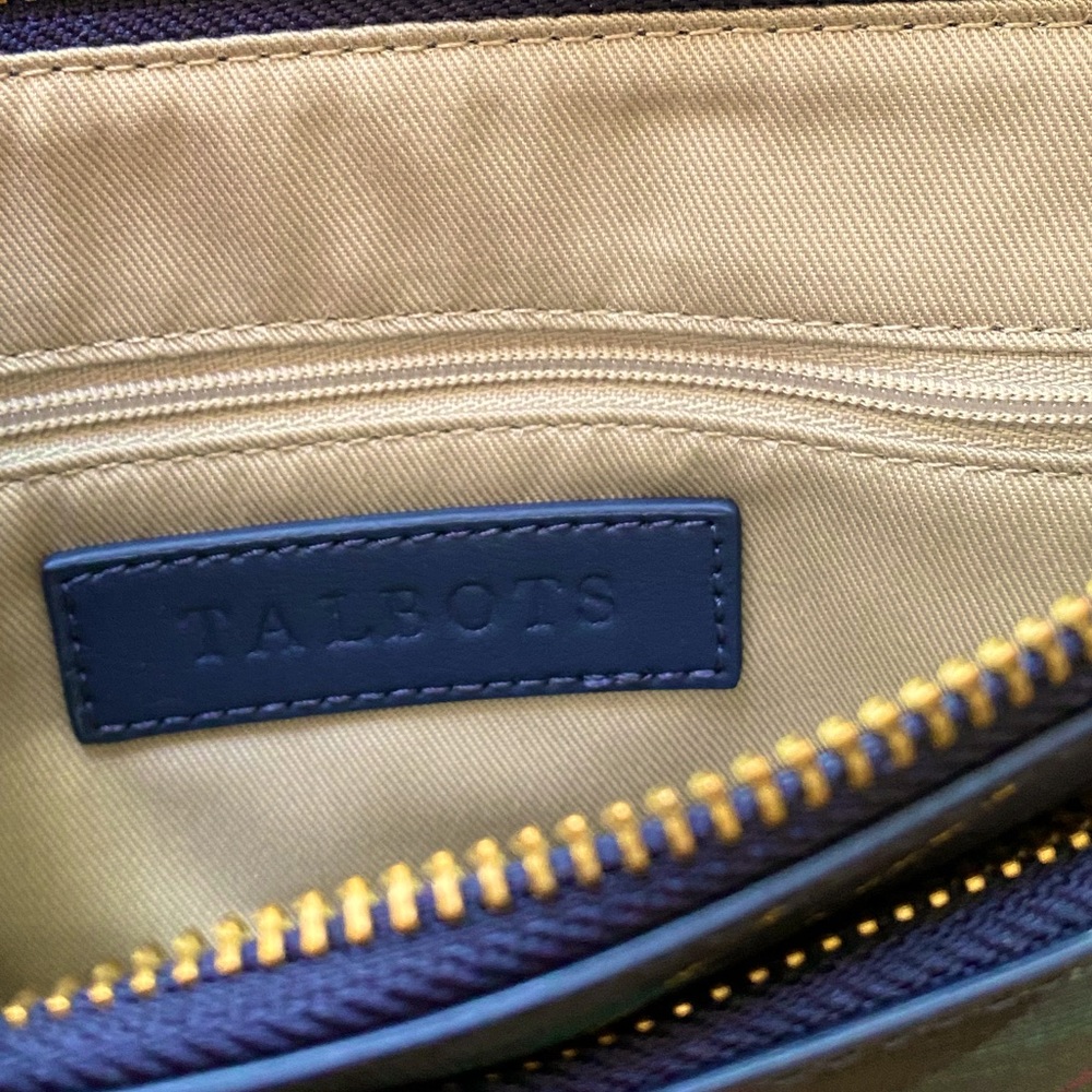 Talbots wristlet - Picture 4 of 7